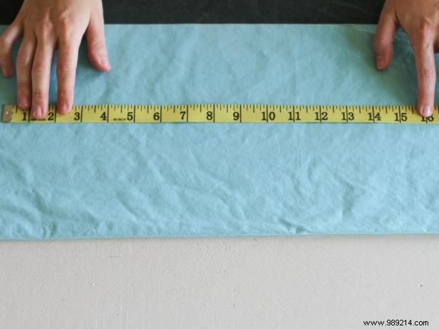 How to make no-sew fabric slate tablecloths