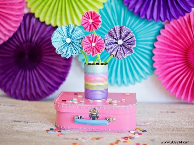 How to make paper flowers using cupcake liners