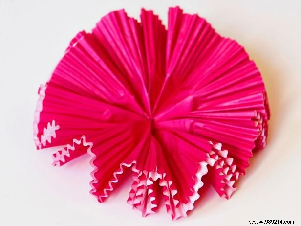 How to make paper flowers using cupcake liners