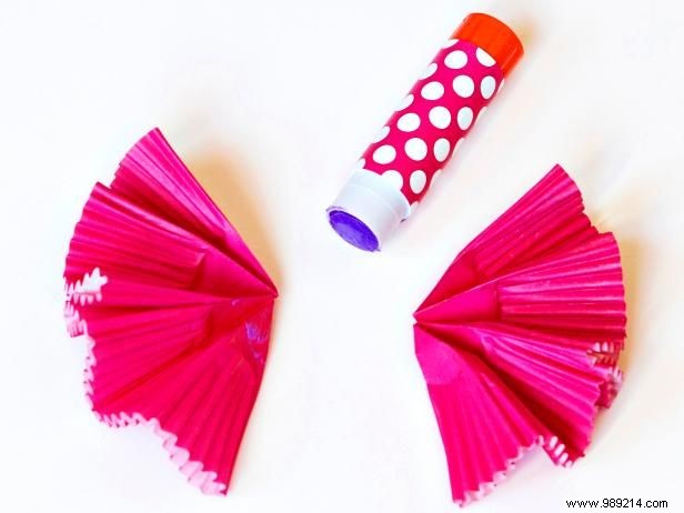 How to make paper flowers using cupcake liners