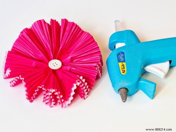 How to make paper flowers using cupcake liners