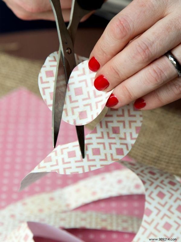 How to Make Rosebud Party Paper Streamers