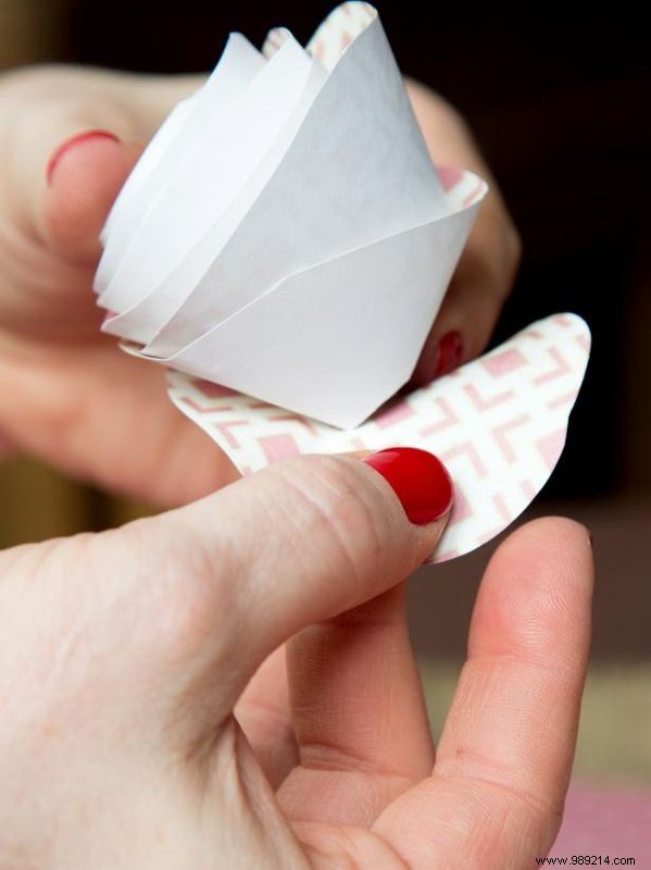 How to Make Rosebud Party Paper Streamers