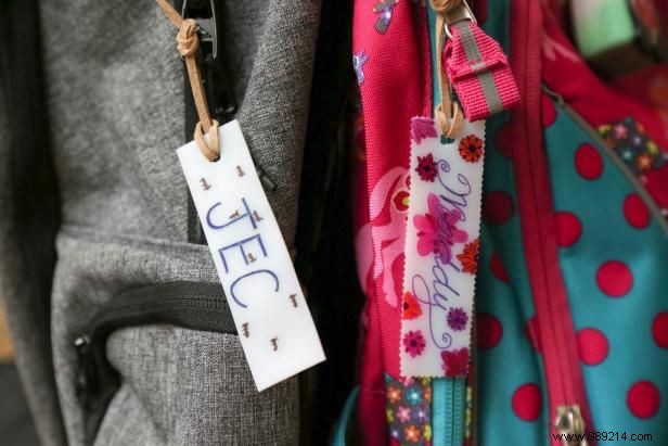 How to make shrink film backpack tags