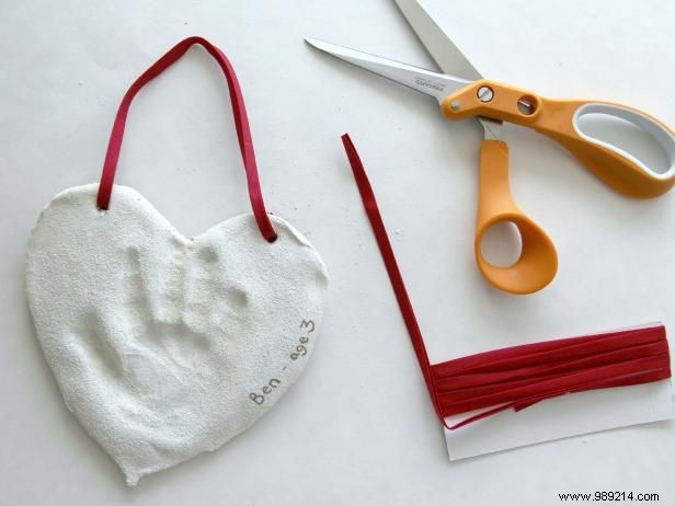 How to make children s handprints with salt dough