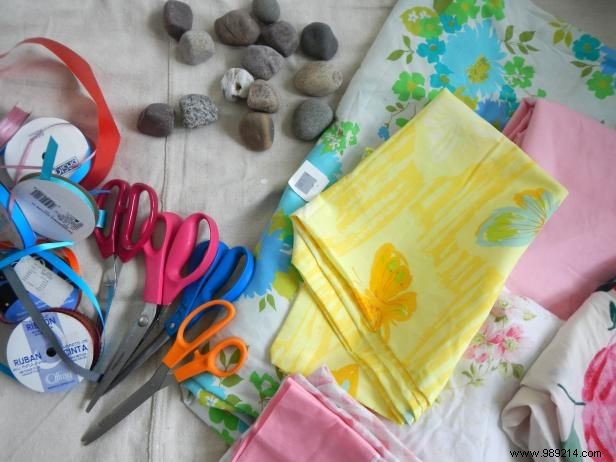 How to make tablecloth weights for a picnic table