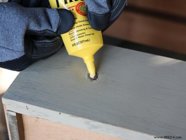 How to paint a nautical dresser