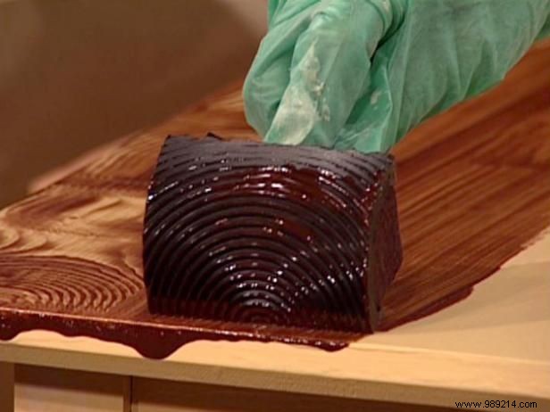 How to paint faux wood grain