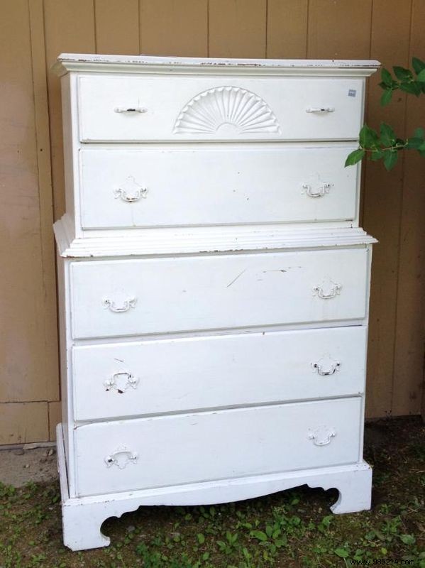 How to Paint a Retro Floral Design on a Sideboard