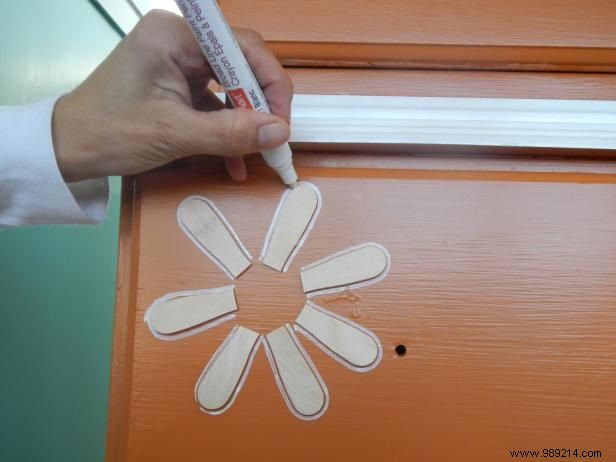 How to Paint a Retro Floral Design on a Sideboard