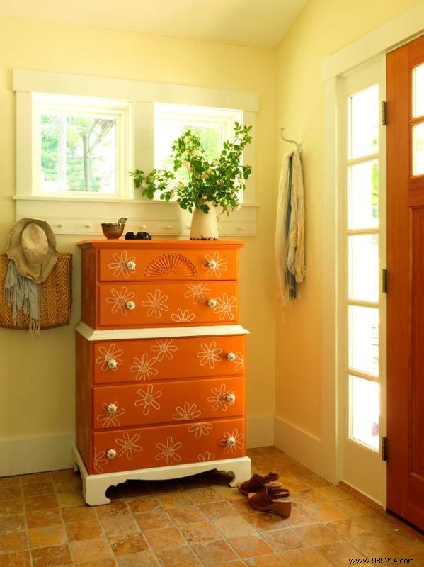 How to Paint a Retro Floral Design on a Sideboard