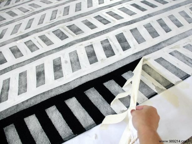 How to paint a patterned rug