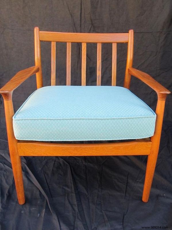 How to Finish a Vintage Mid-Century Modern Chair