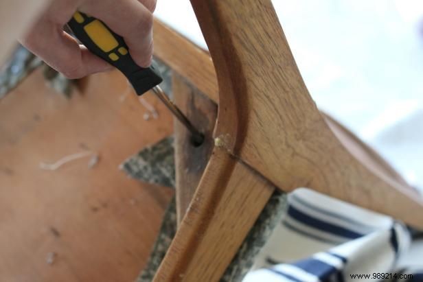 How to Recover a Dining Room Chair With a Flat Weave Rug