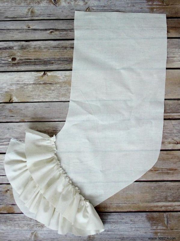 How to sew a Christmas stocking with curly fringes