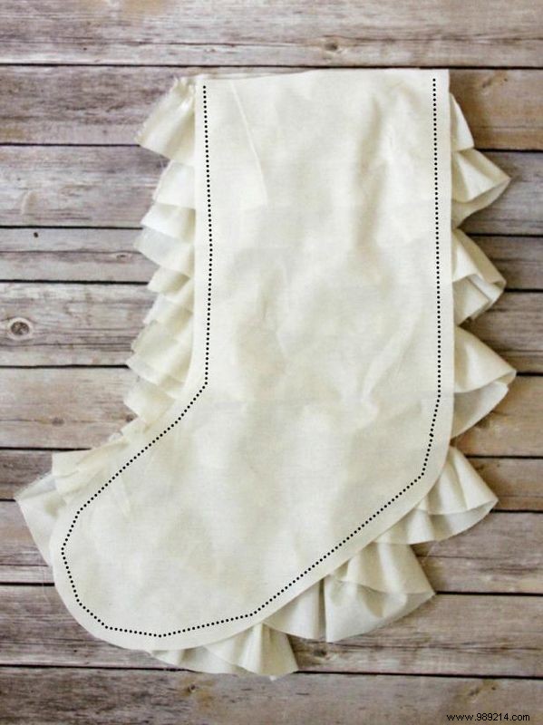 How to sew a Christmas stocking with curly fringes