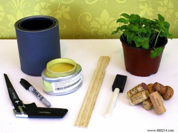 How to turn a paint can into a garden pot