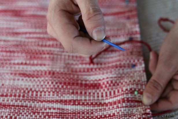 How to turn a flat woven rug into a slip stitch pillow