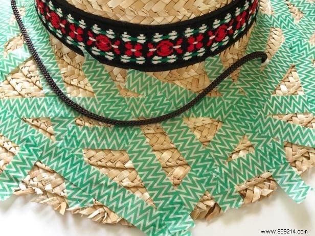 How to turn a plain wicker hat into a sun hat with bling