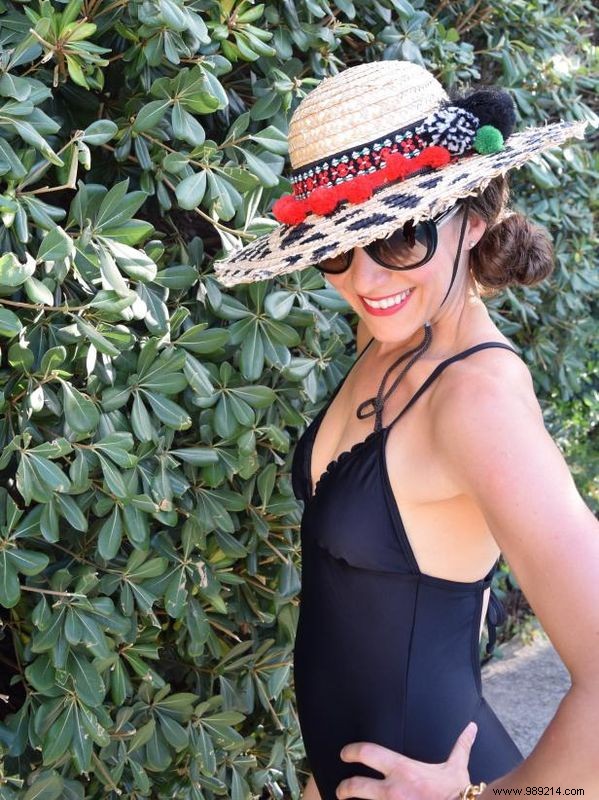 How to turn a plain wicker hat into a sun hat with bling