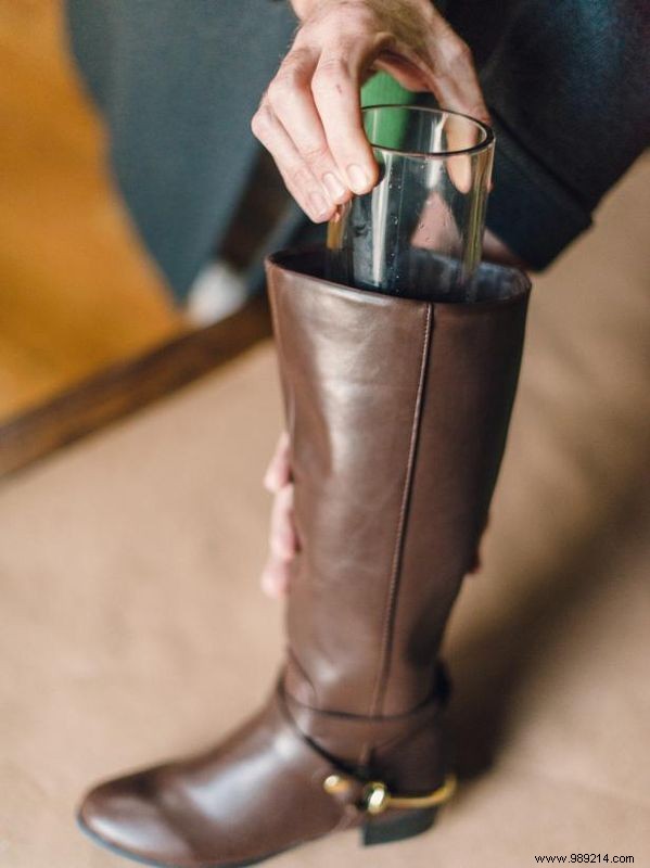 How to turn riding boots into flower vases