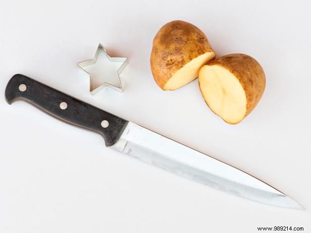 How to use a potato to make greeting cards