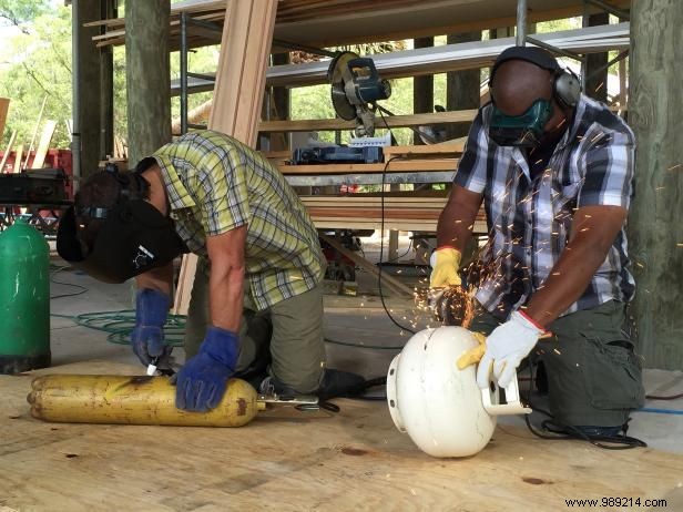 How to recycle gas cylinders into pendant lights