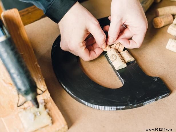 How to use wine corks to make monogram letters