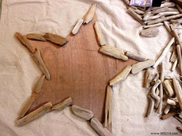 Make a Rustic Driftwood Star Decoration