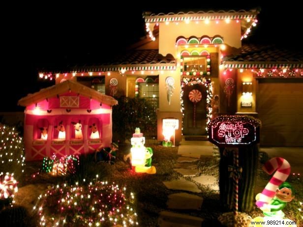 Our Favorite Holiday Light Displays from Rate My Space