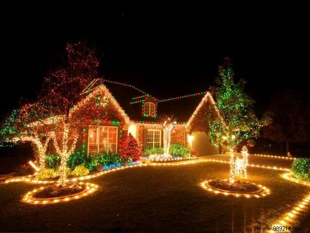 Our Favorite Holiday Light Displays from Rate My Space